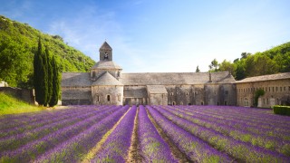 Monastères, abbayes et familles monastiques
