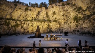 [Festival d'Avignon 2024] Au nom du fils :  Hécube, pas Hécube de Tiago Rodrigues