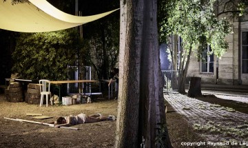 [Festival d'Avignon 2024] Quichotte de Gwenaël Morin, quand Cervantès joue avec Dame pauvreté.