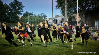 [Festival d'Avignon 2024] Liberté Cathédrale – Église en plein air et plain-chant
