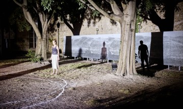 [Festival d'Avignon 2025] Les Perses (démonter les remparts pour finir le pont), de Gwenaël Morin