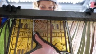 Restaurer les vitraux de Notre-Dame, une porte vers le ciel