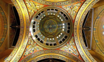 La basilique Sainte-Thérèse de Lisieux