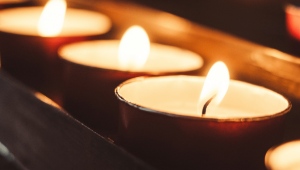 La Crémation diversement acceptée dans la société chrétienne ultramarine