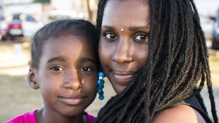 Parents ultramarins et la transmission de la double culture-Teaser