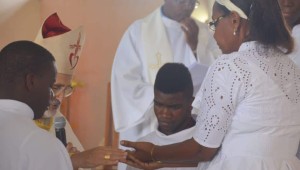 Laïcs consacrés Outre-mer, ceux qui s’engagent au célibat pour le Christ