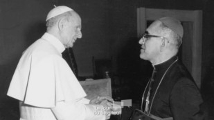 Double portrait de Paul VI et Oscar Romero canonisés